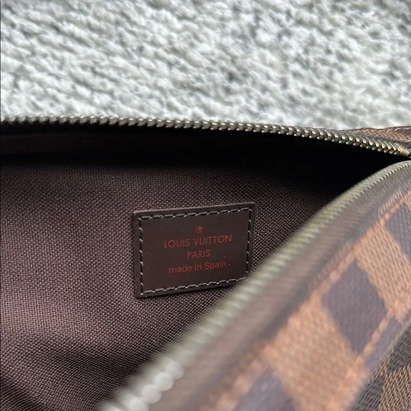 Louis Vuitton Geronimos Sling Bag - Picture 5 of 7